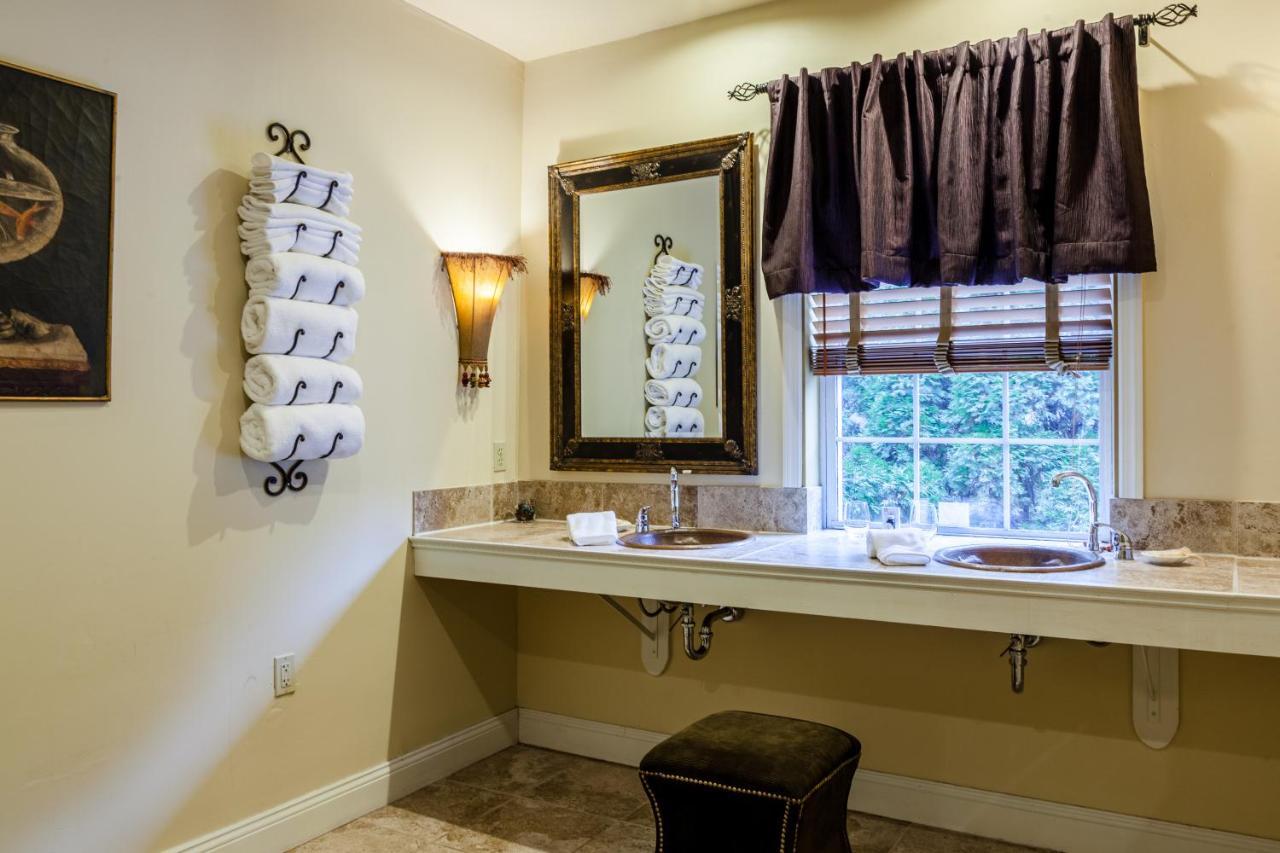 Gasthof The At Village, A Historic Of America 4*
