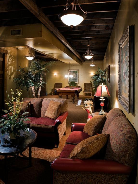 The At Village, A Historic Of America Gasthof 4*