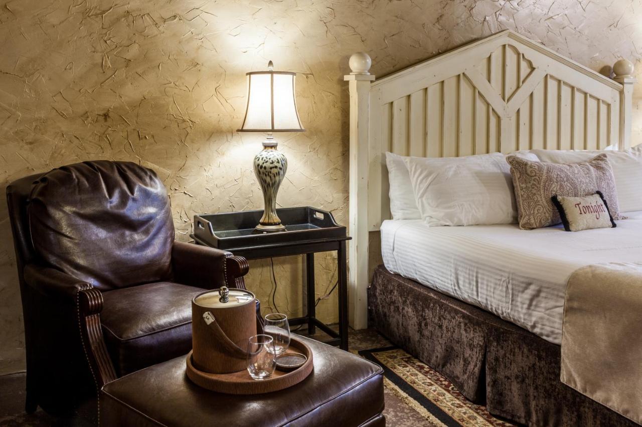 The At Village, A Historic Of America Leola