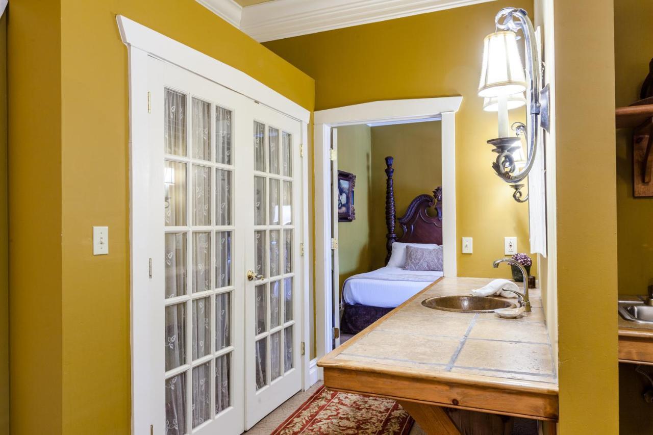The At Village, A Historic Of America Inn 4*
