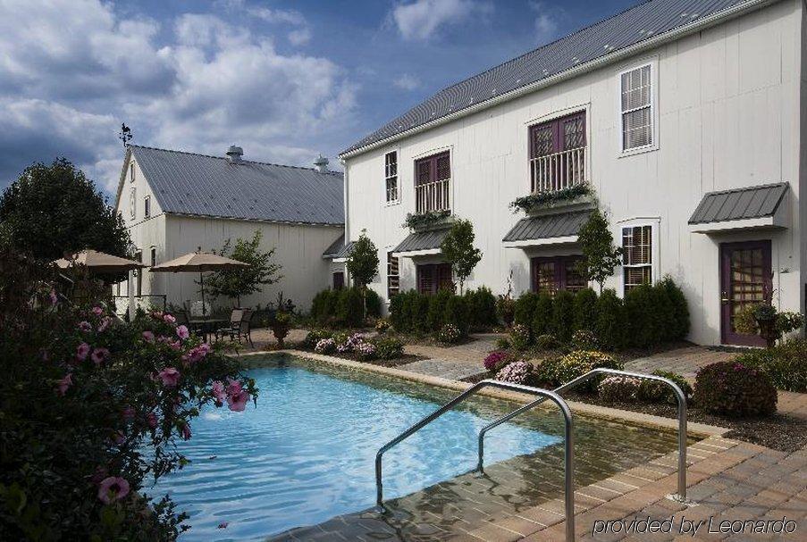 Inn The At Village, A Historic Of America Leola